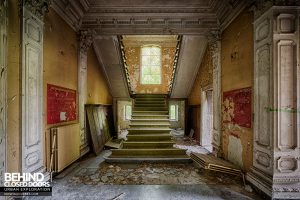 Chateau Rochendaal - Staircase