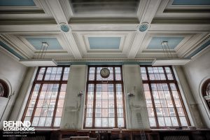 Post Office, Leicester - Front windows