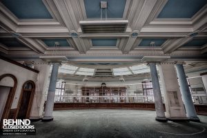 Post Office, Leicester - Plasterwork ceiling