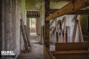 Château Japonais, France - Derelict corridor