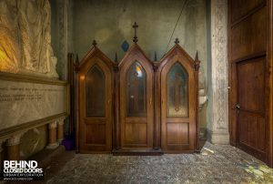 Blue Chapel Monastery, Italy - Booths