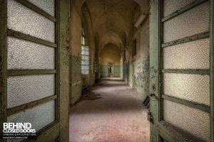 Manicomio di Racconigi - Corridor through doors