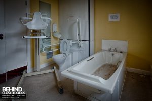 Selly Oak Hospital - Bathroom