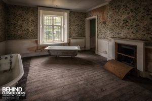 Pitchford Hall - Bathroom