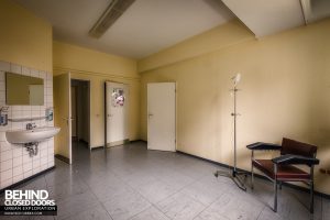Psychiatrie V Germany - Treatment room
