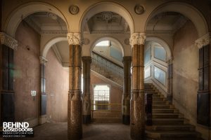 The Grand Hotel, Birmingham - Marble columns