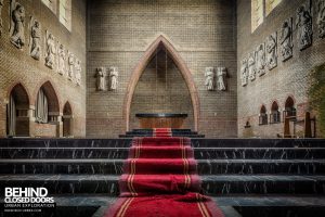Rainbow Church, Netherlands - The altar