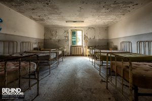 Red Cross Hospital, Italy - Beds in room