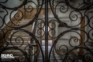 Doughty House - Gates detail