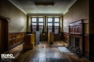 Coal Exchange, Cardiff - Wood panel room