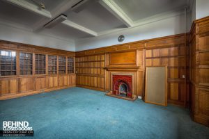 Sunnyside Hospital - Grand wooden-panelled room