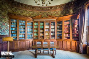 Quorn House - Bookcase in library