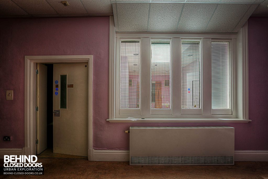 Shelton Asylum - Window into the pink room
