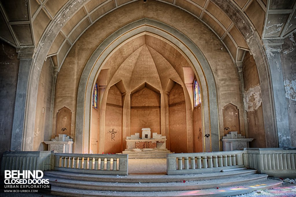 Pensionnat Catholique - Chapel Altar