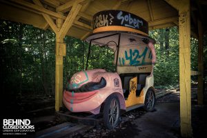 Spreepark Theme Park - Car ride
