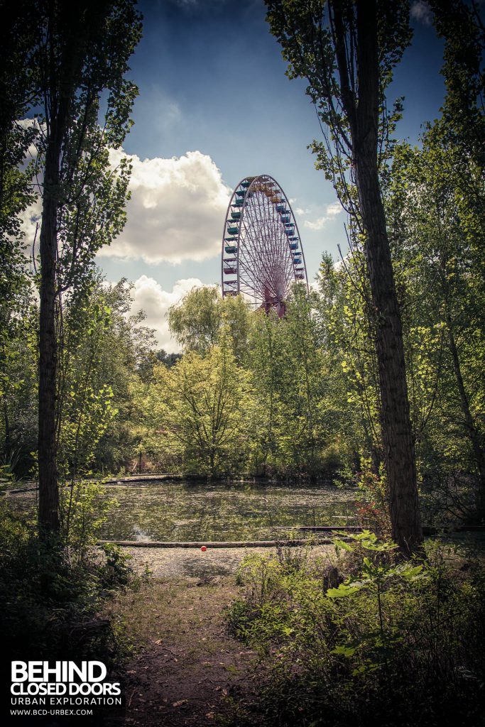 Spreepark Theme Park - Ferris wheel