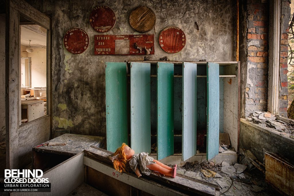 Pripyat Schools and Nurseries - The doll and more lockers