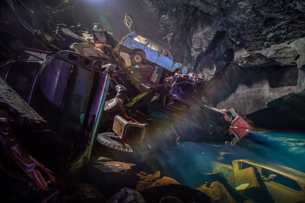 Cavern of the Lost Souls – Closer view of the huge pile of cars