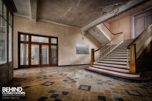 Hotel Thermale - Lobby with main staircase