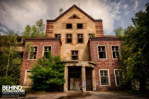 Beelitz Womens Lung Hospital - External