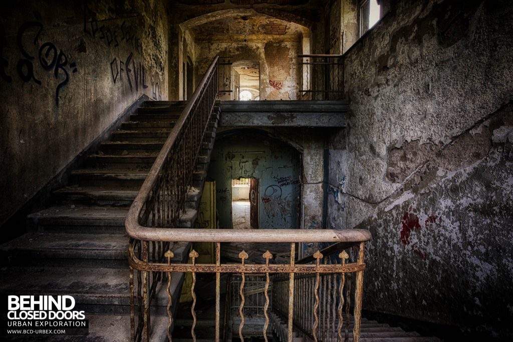 Beelitz Womens Lung Hospital - Old staircase with decaying ironwork
