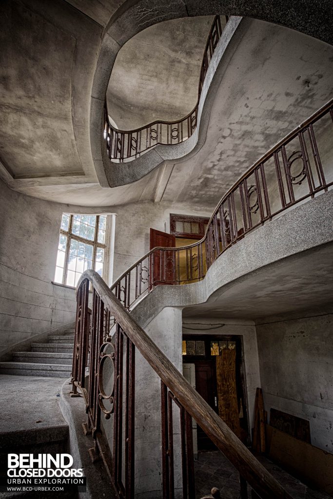 Wunsdorf - The Haus der Offiziere - Staircase