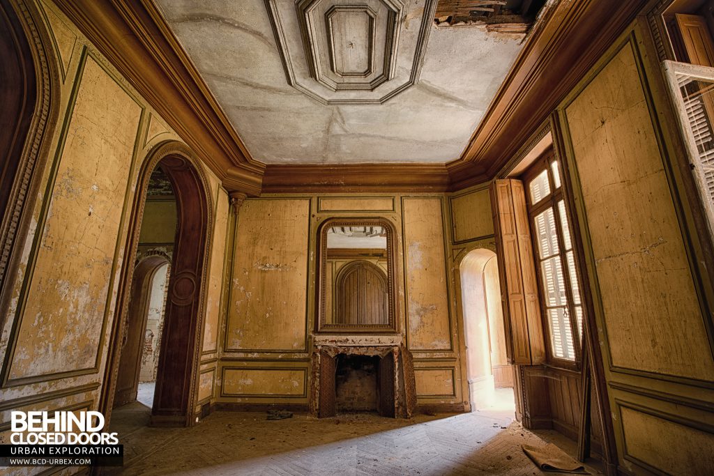 Château Japonais, France - One of the few grand room remaining in tact