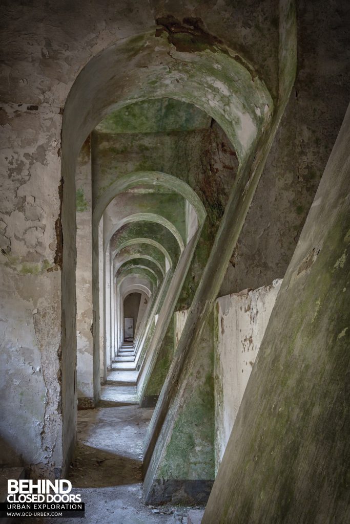 Centrale Idroelettrica, Italy - Arches