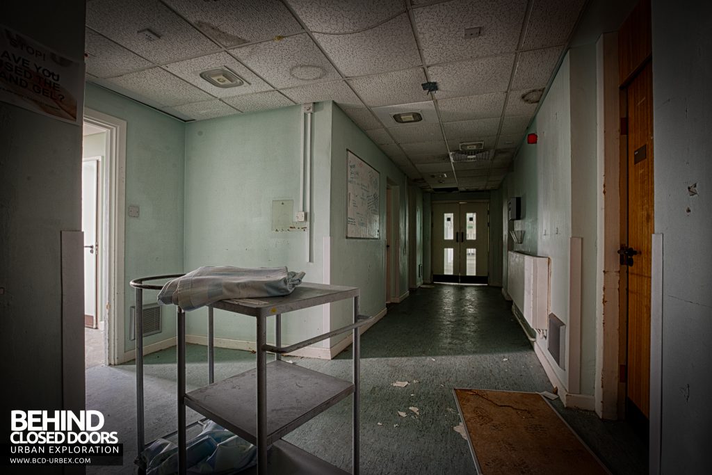 Selly Oak Hospital - A few left over items in a corridor