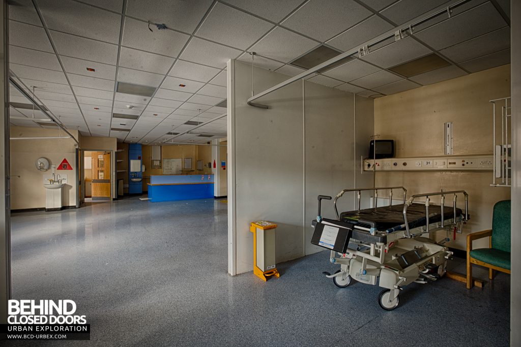 Selly Oak Hospital - Ward room and reception