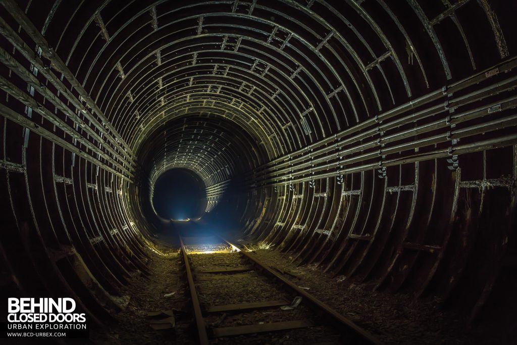 Camden Rat Hole - Rings around the tunnel