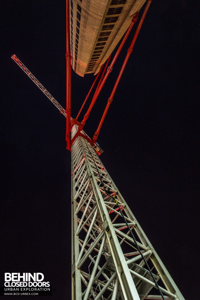 London City Rooftops - Looking up the crane