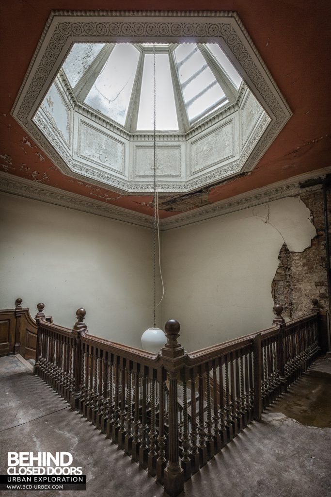 Brogyntyn Hall - Top of stairs