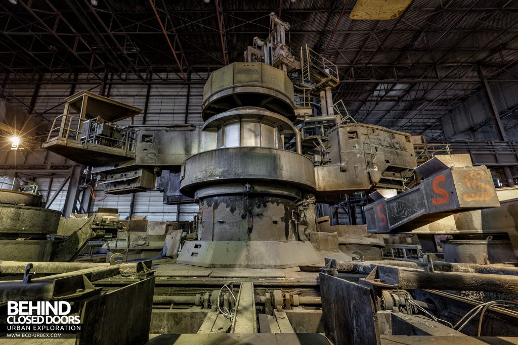 S.M. Steel Works, Belgium - Machinery for working with the newly produced steel