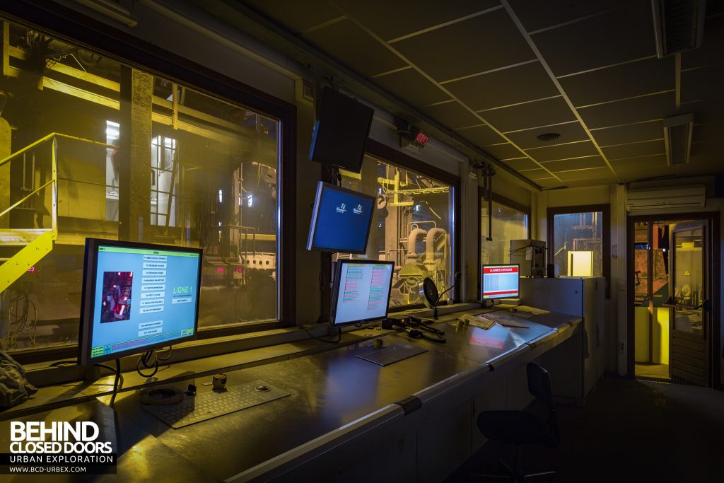 S.M. Steel Works, Belgium - Control room with lots of computers sill running