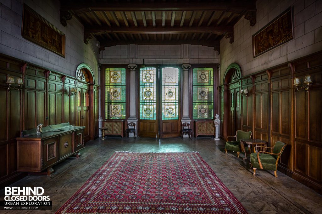 Town Mansion, Belgium - The large hallway