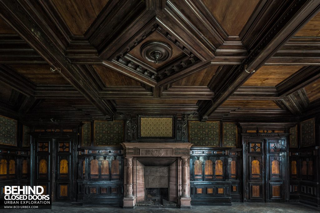 Schloss V, Germany - Carved wood panelled room