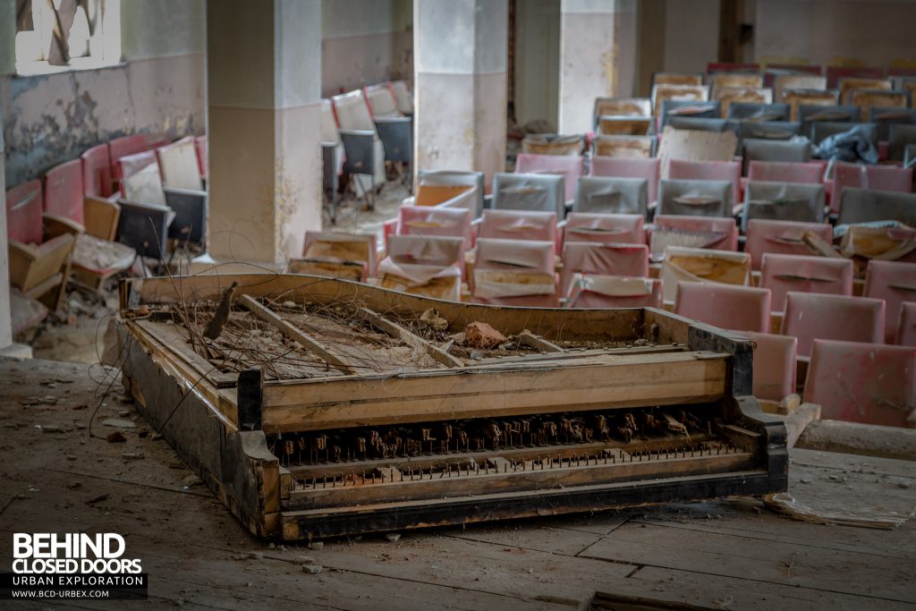 Bulgaria Theatre - Collapsed piano on the stage