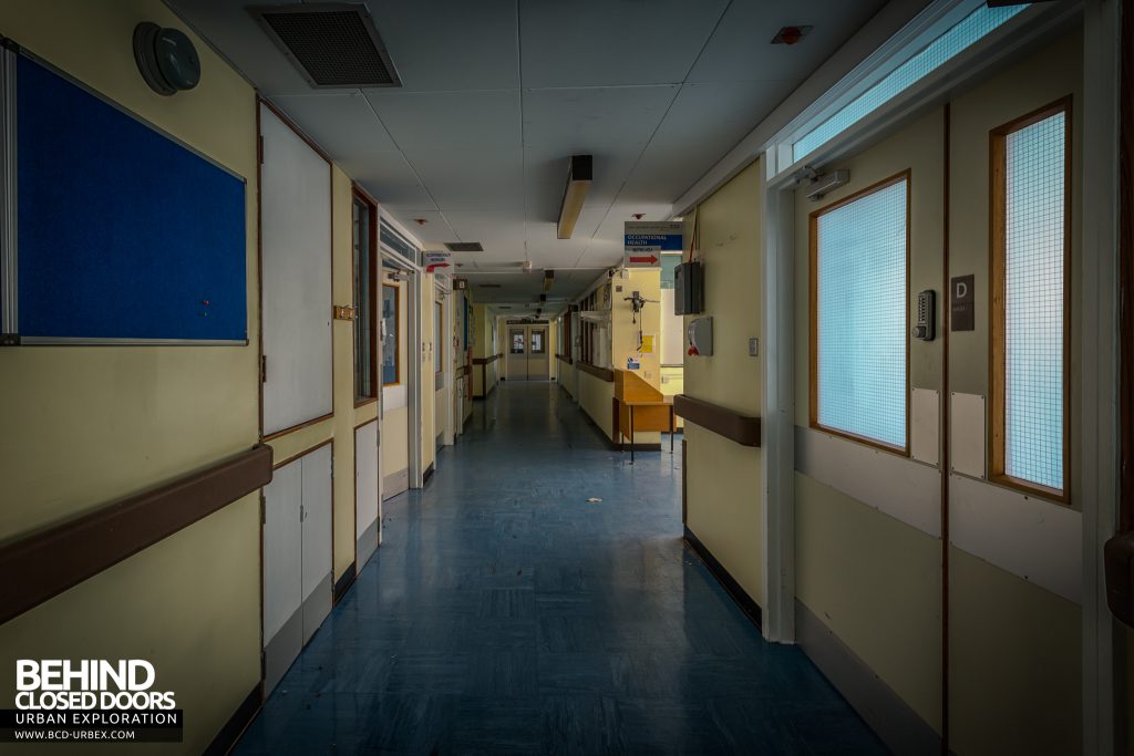 Queen Elizabeth II Hospital - Corridor with lots of doors