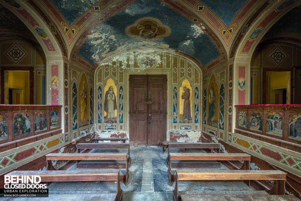 Palace Casino, Italy - The chapel viewed from the front