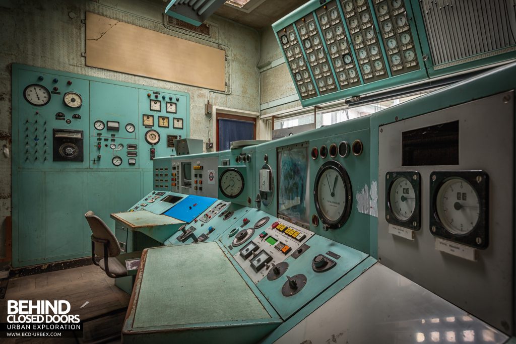 RAE Bedford - Older control room
