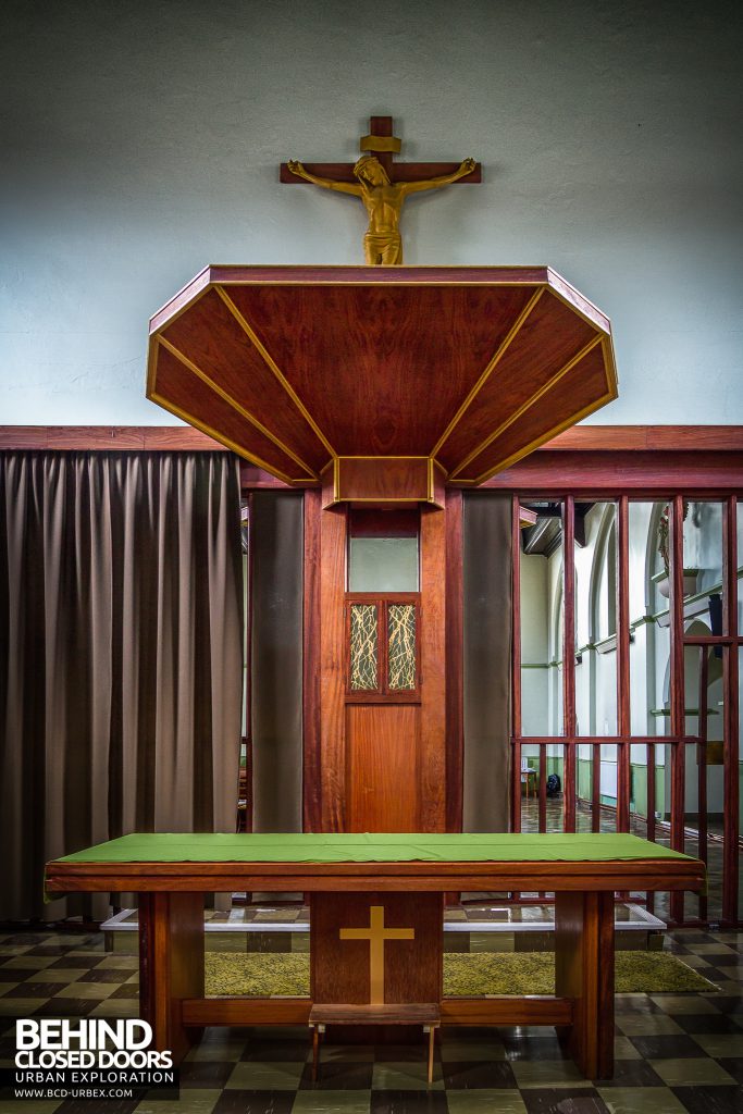 St Joseph's Convent of the Poor Clares - Altar