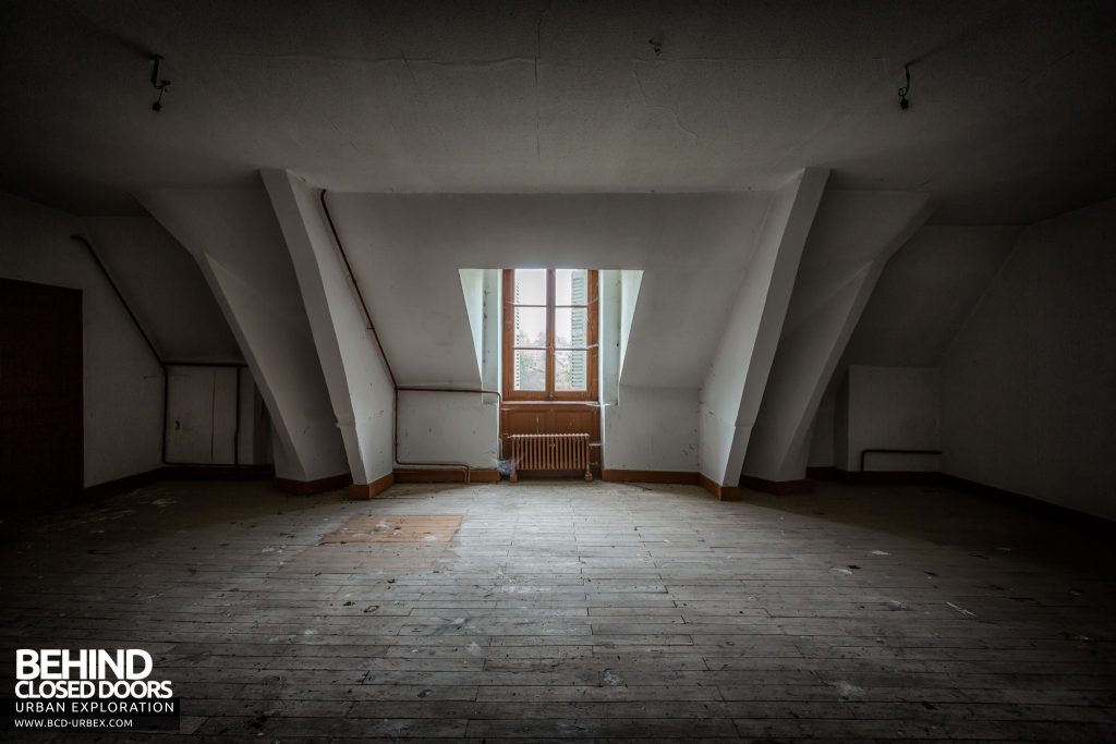 Château Poseidon, France - Room upstairs