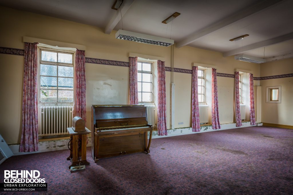Sunnyside Asylum, Montrose - Piano and sewing machines in an older part of the building