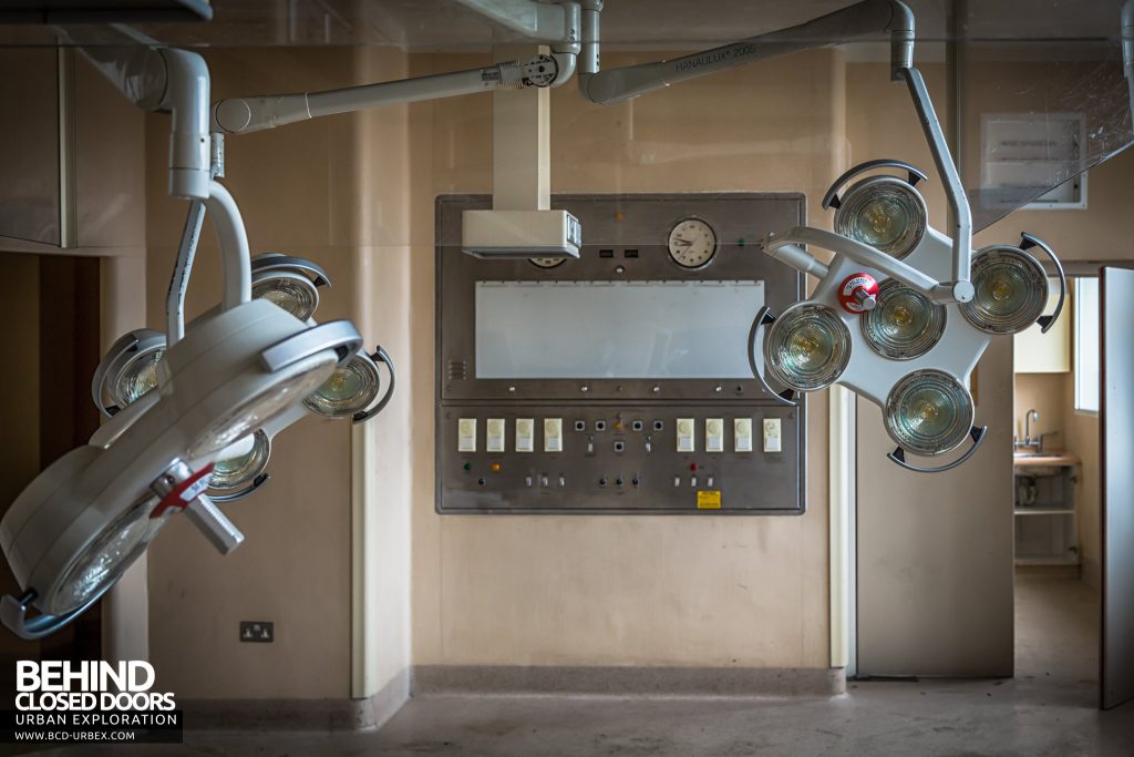 Royal London Hospital - Lights in an operating theatre