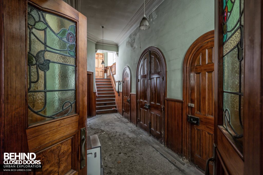 Capel Salem, Pwllheli - The chapel's main entrance