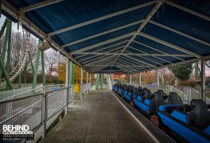 Pleasure Island - Boomerang train in station