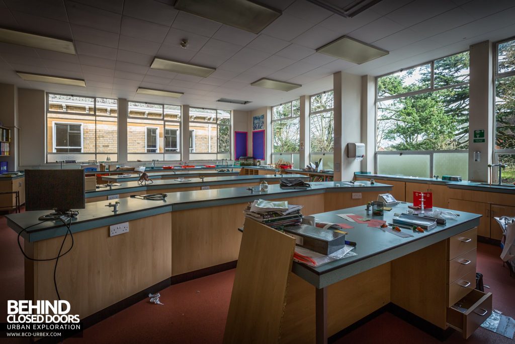Battenhall Mount, Worcester - More modern science classroom