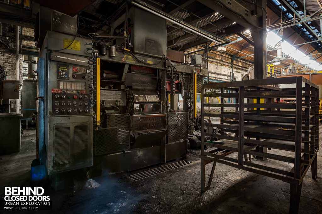 Chamberlin & Hill Castings, Leicester - Hunter HV mould handling machine