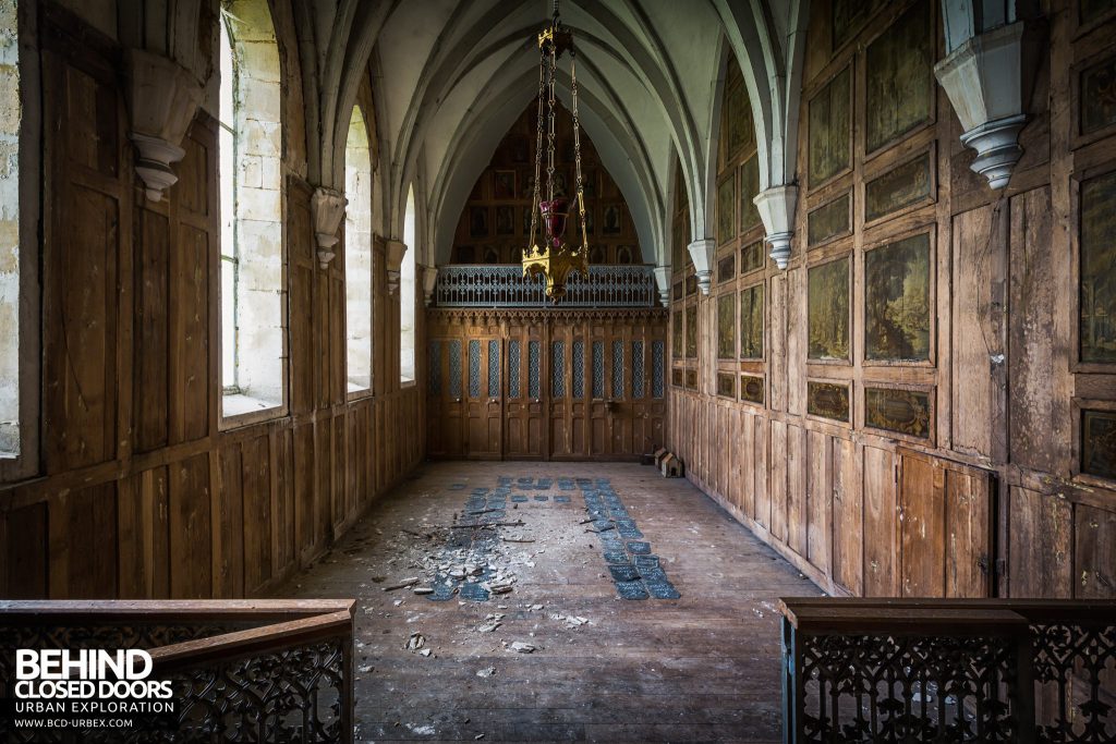 Château Stromae / Castle 65, France - View down the chapel